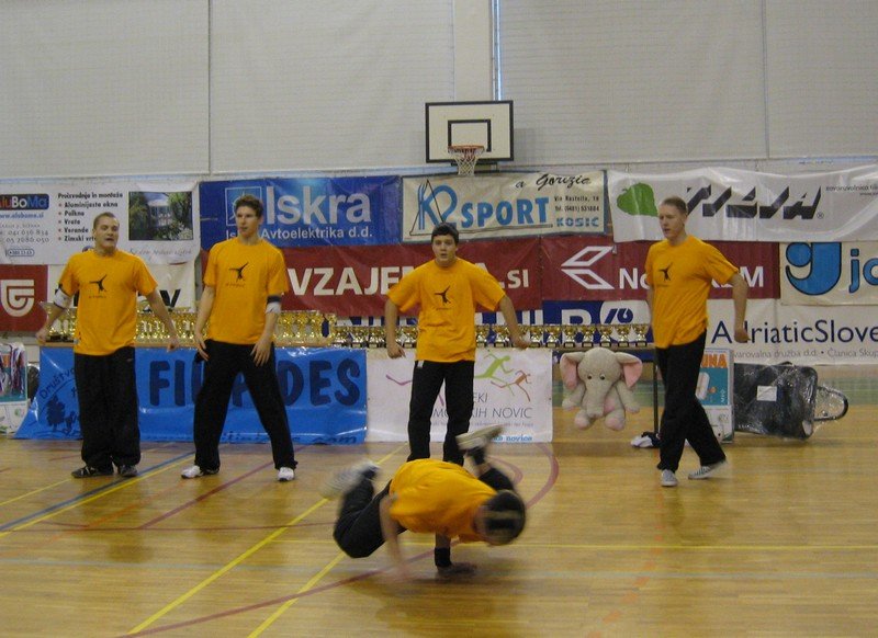 podelitev 11 001